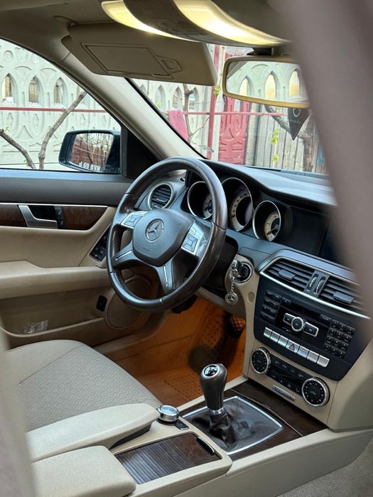 Mercedes C class W204 sau Schimb