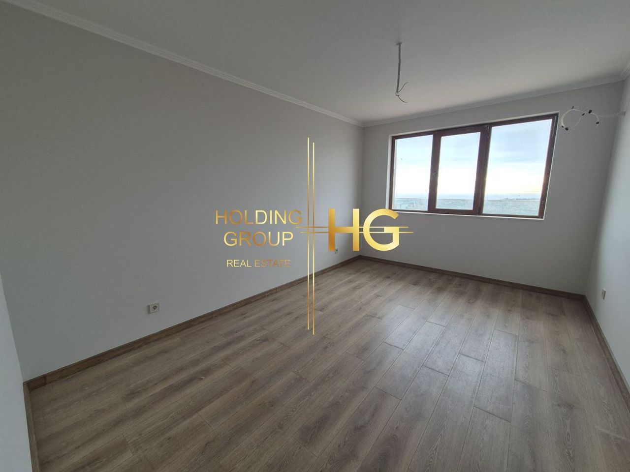 Продава се Двустаен апартамент в Варна, Виница - 75 кв.м за 1596 €/кв.м - Снимка #2