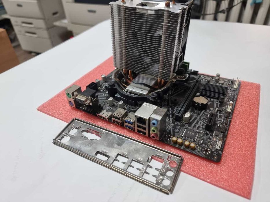 Комплект/ Core i5-10400f/ DDR4 -16Gb/ Gigabite-H410m/ DeepCool AG200