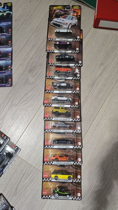 Hotwheels Mainline si Premium (Pachete la preț avantajos)