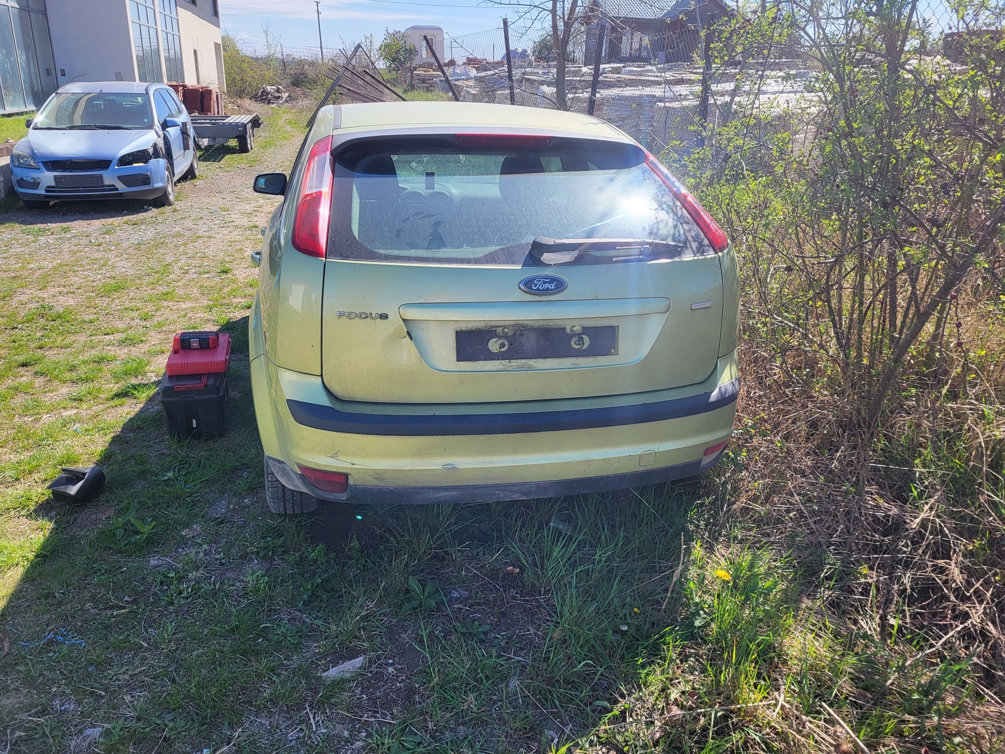 Здравейте продавам ford focus mk2 1.6 TDCI  НА ЧАСТИ