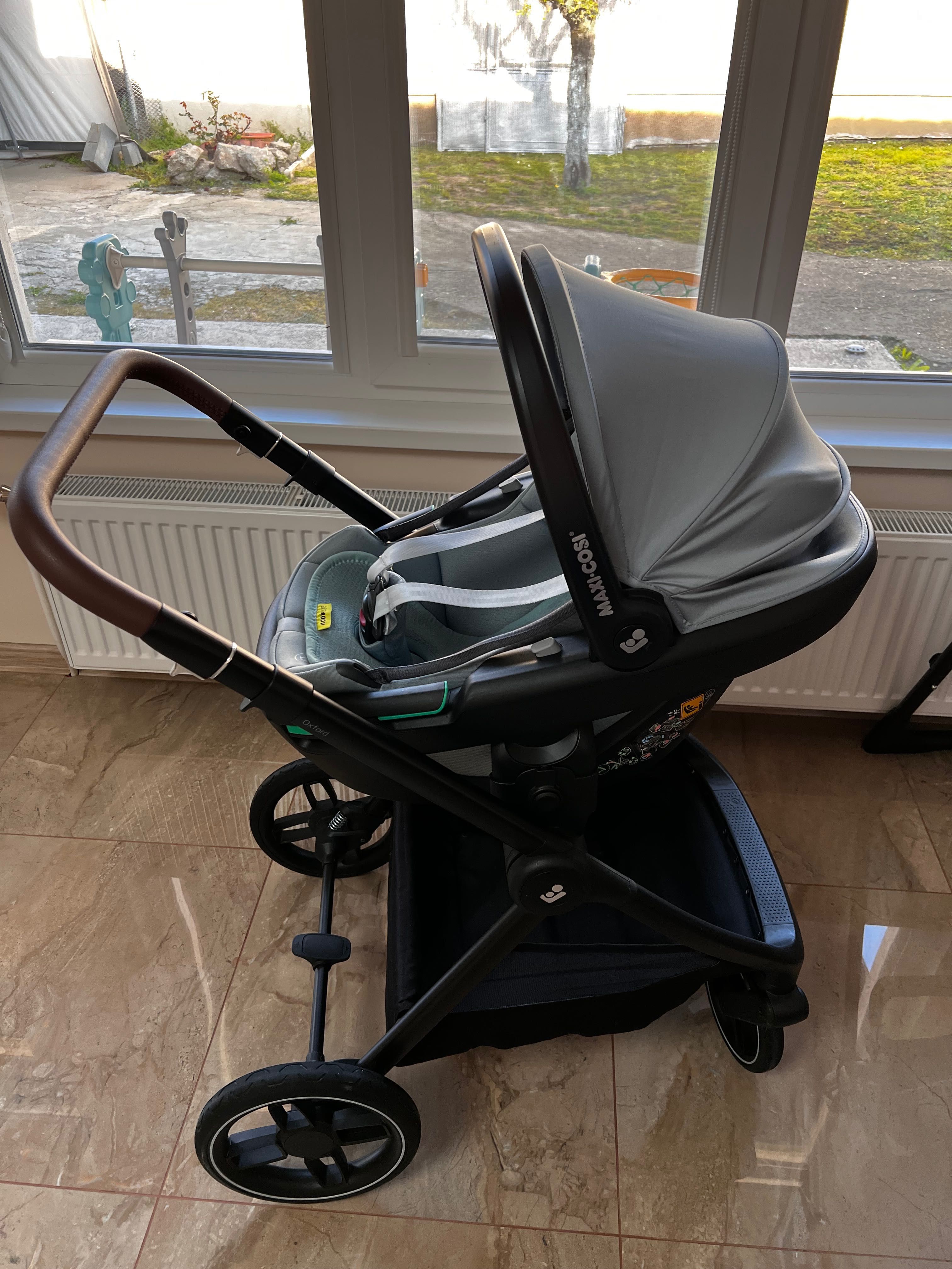 Бебешка количка Maxi Cosi+столче за кола+база+зимно чувалче