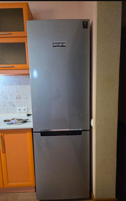 Двухкамерный холодильник Samsung “No Frost”