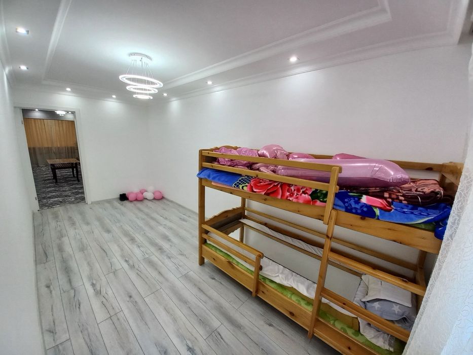 Сдаётся 3х комнатная квартира на 2 этаже .Вокзал .450$