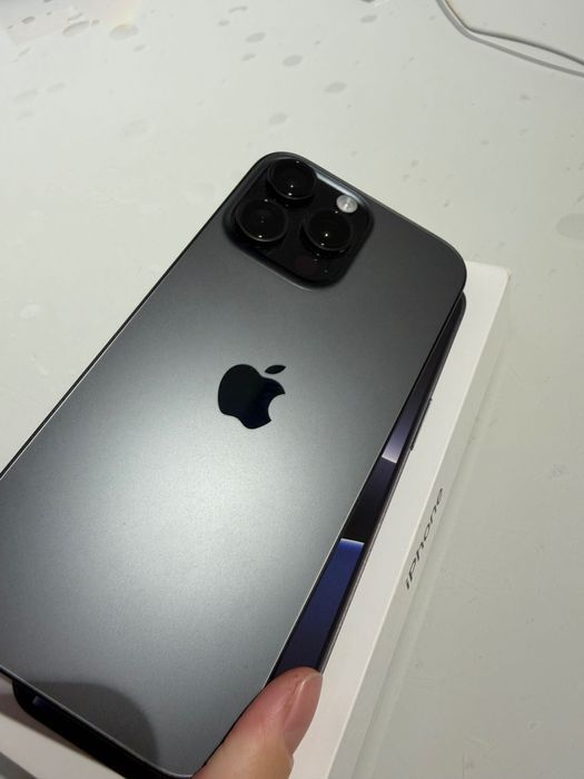 Продам iPhone 16 pro max 512gb