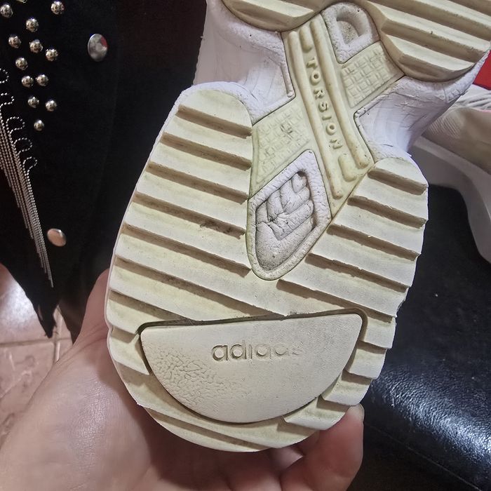 Adidasi de femei albi Adidas