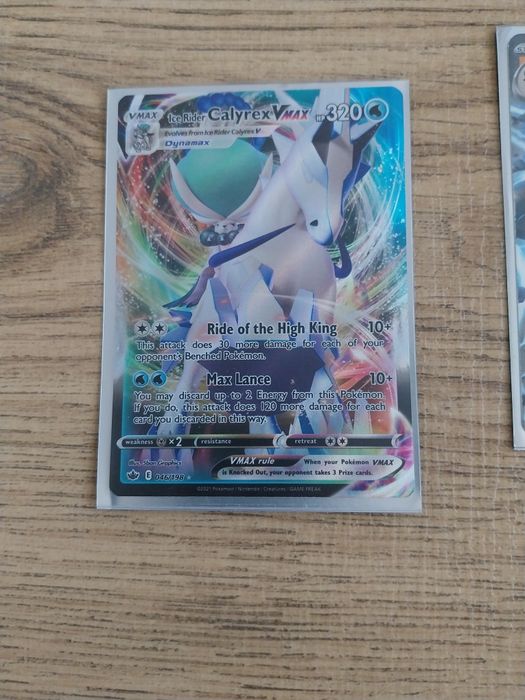 Vând carduri Pokemon