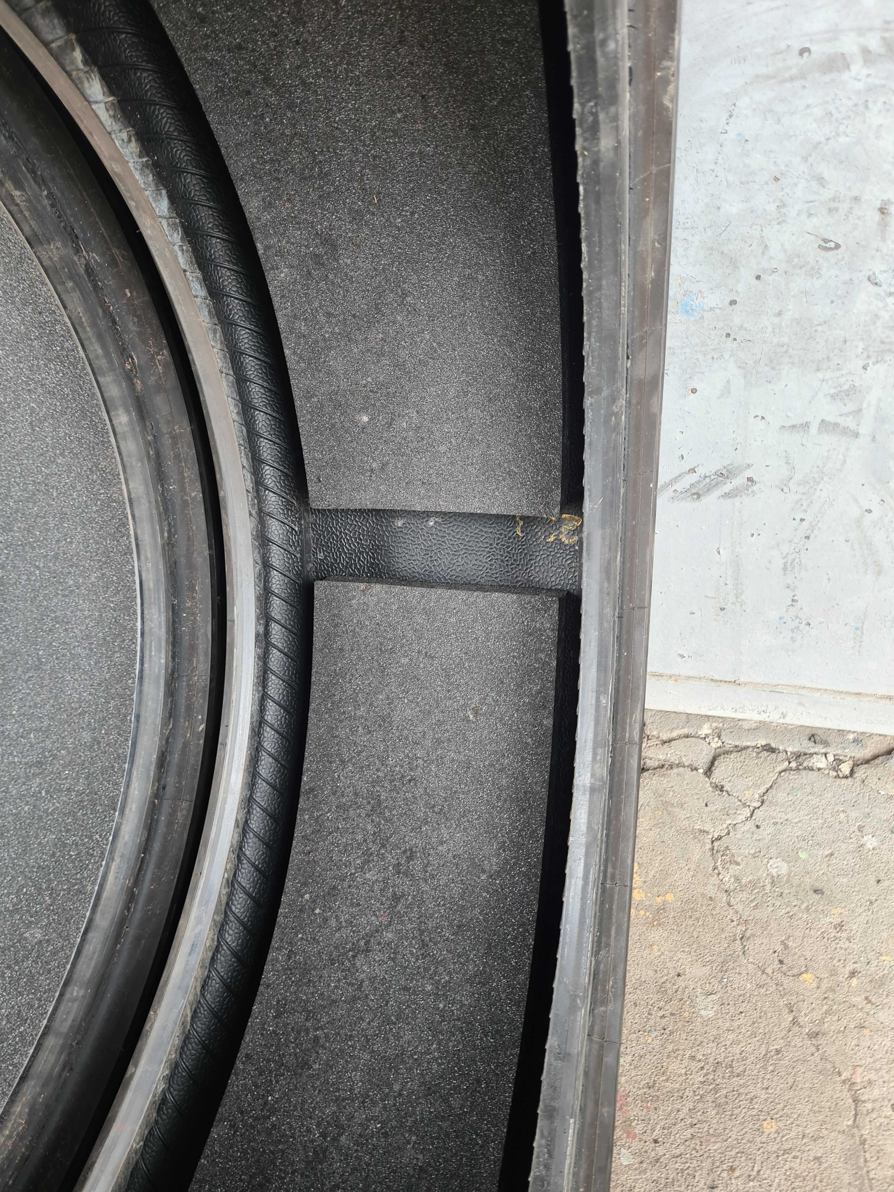 2 бр. летни гуми 255/40/21 Pirelli DOT 2617 5 mm