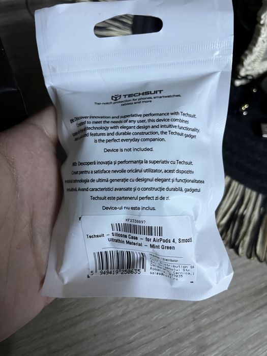 Apple AirPods 4 + Husă Techsuit Silicon Verde Salvie (nou)