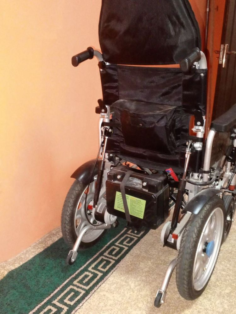 Продается коляска для инвалидов срочно!!!