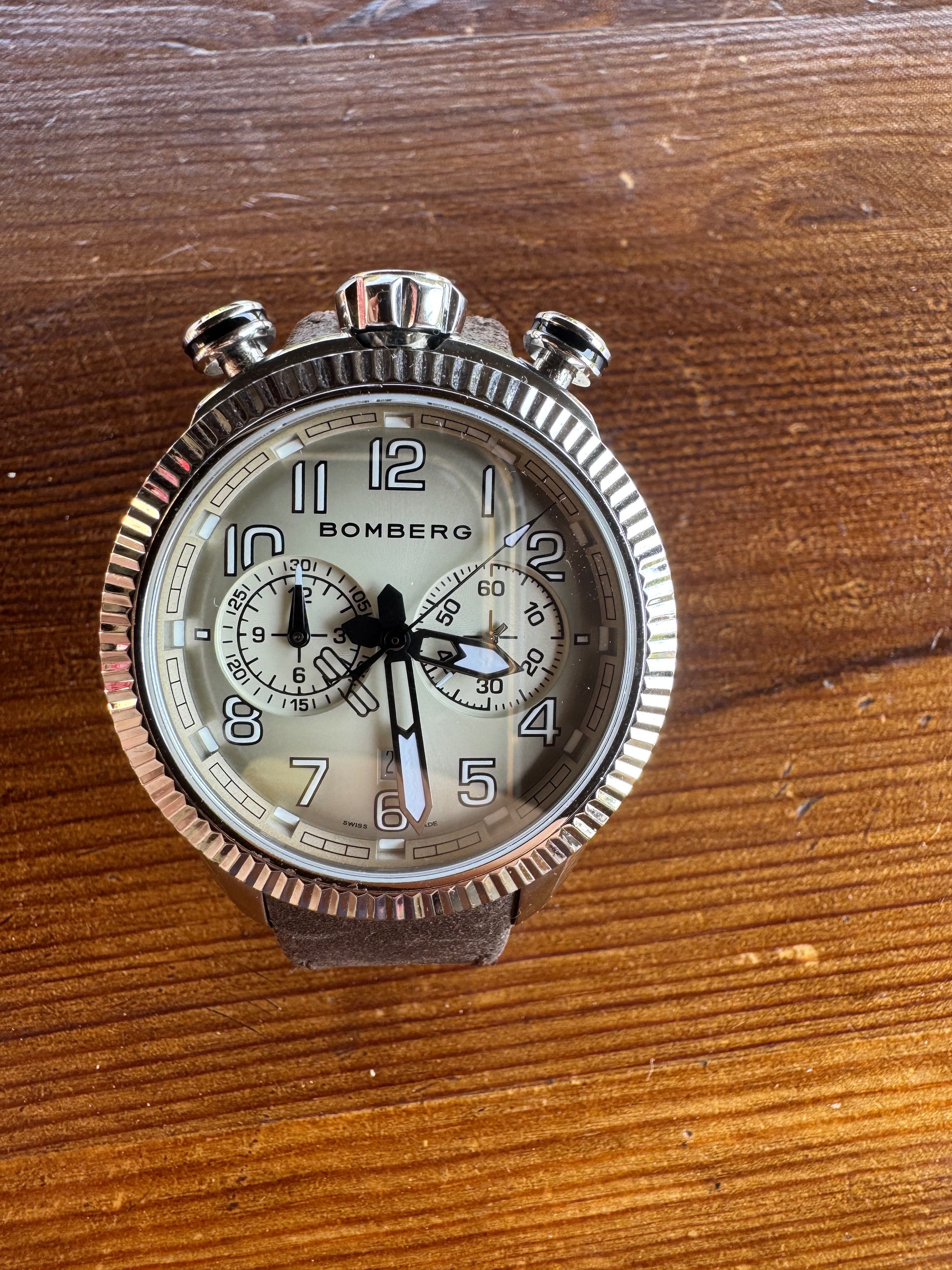 Кварцов швейцарски часовник Chronographe  Bomberg