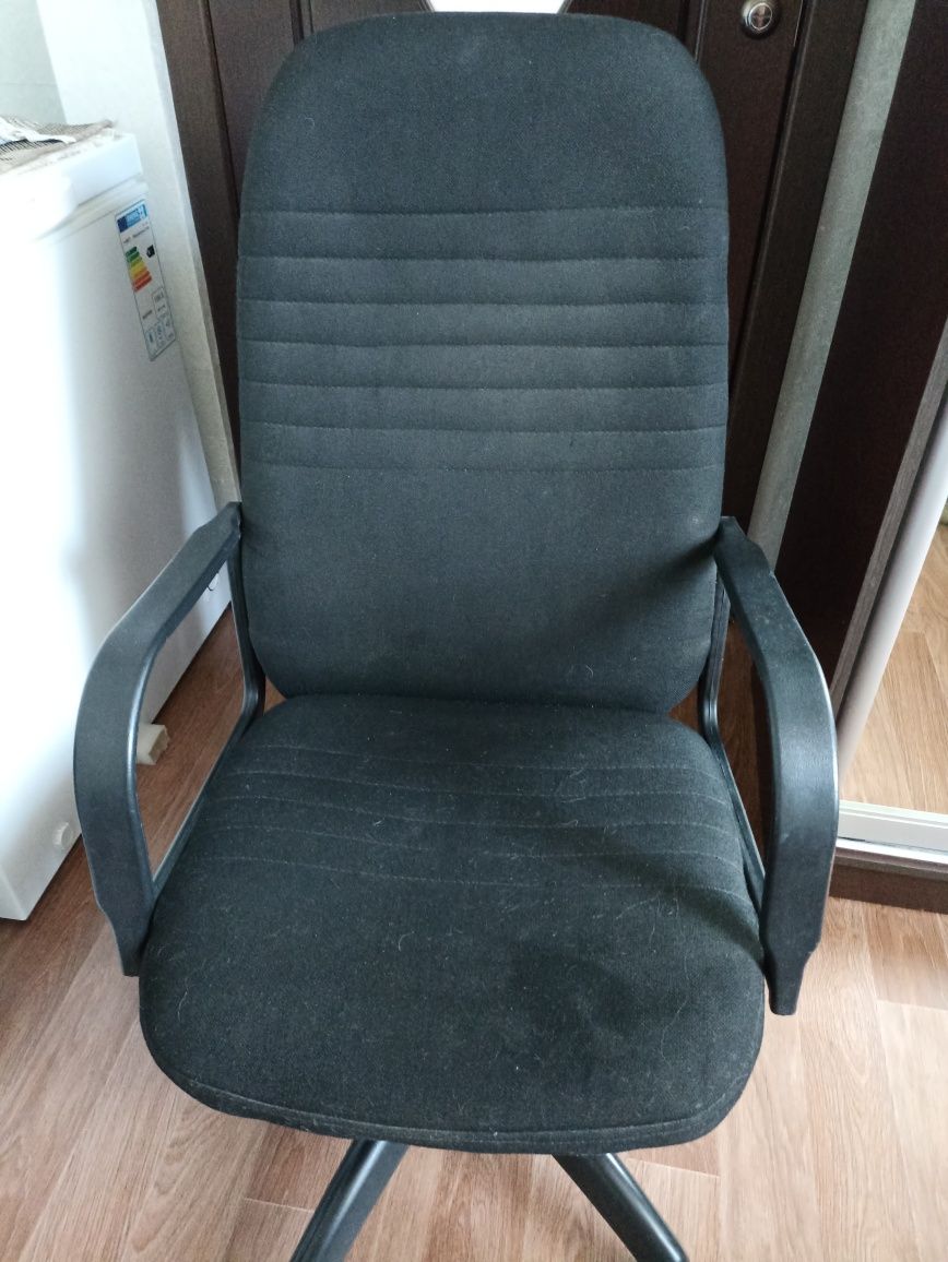Продам компьютерное кресло
