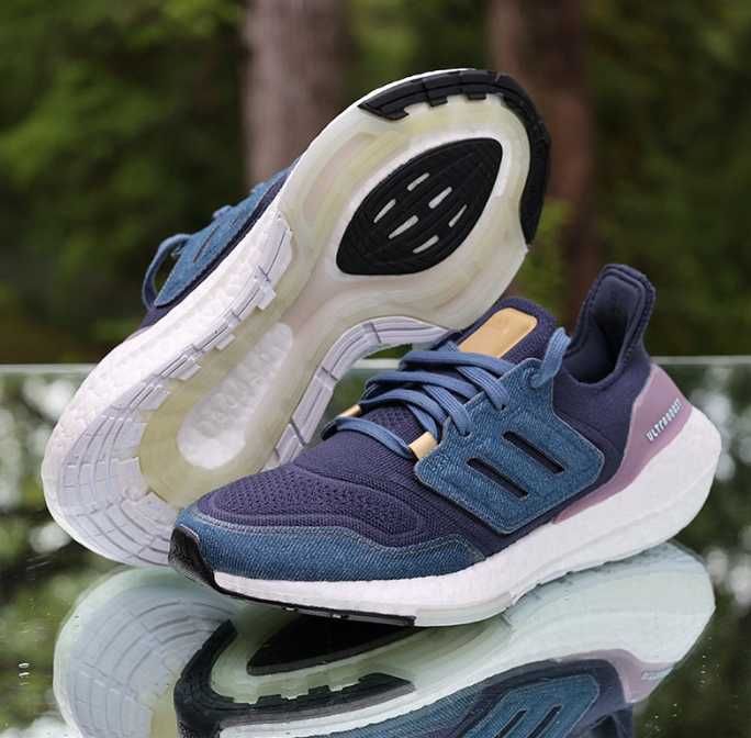 Оригинални маратонки  * ADIDAS ULTRABOOST 22 DENIM * EU38 2/3