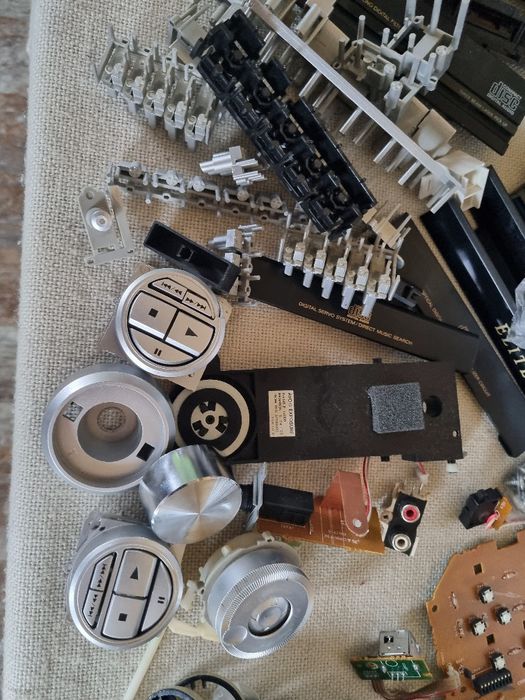 Pachet dif butonase, masti sertare cd, dif accesorii, etc.