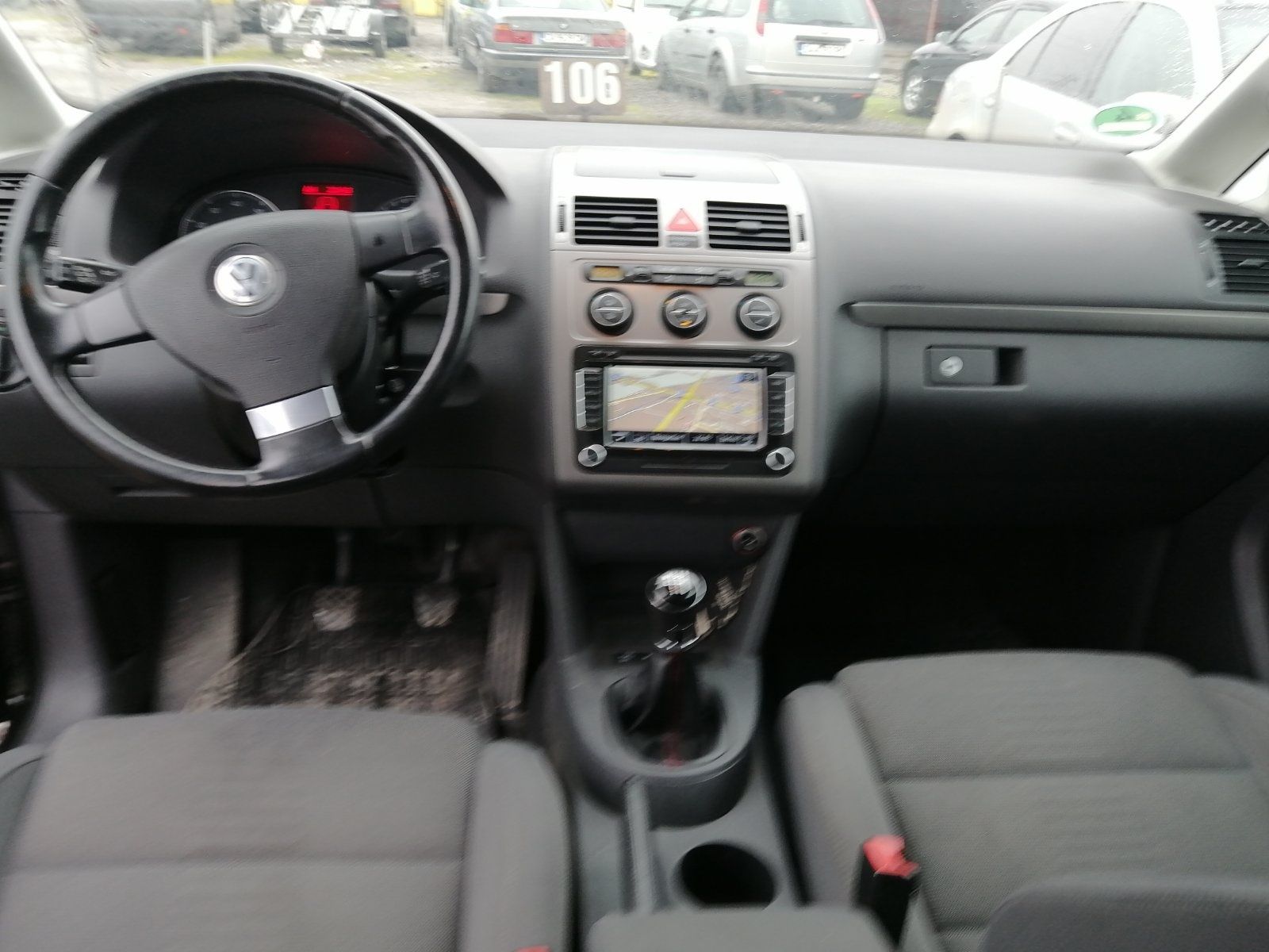 Лек автомобил VW Touran