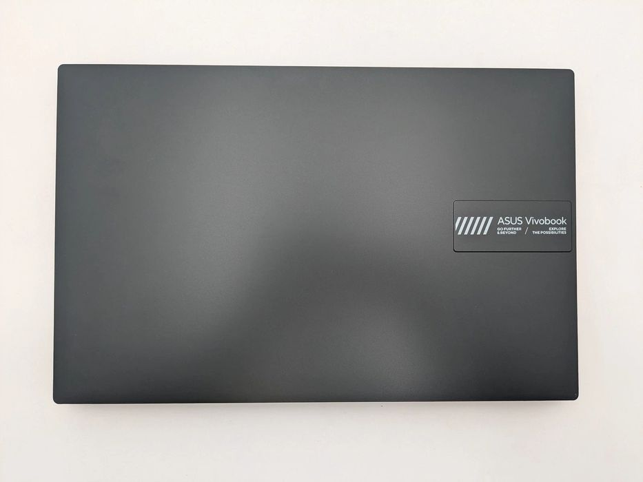 Asus Vivobook Ryzen 5 7520U OLED