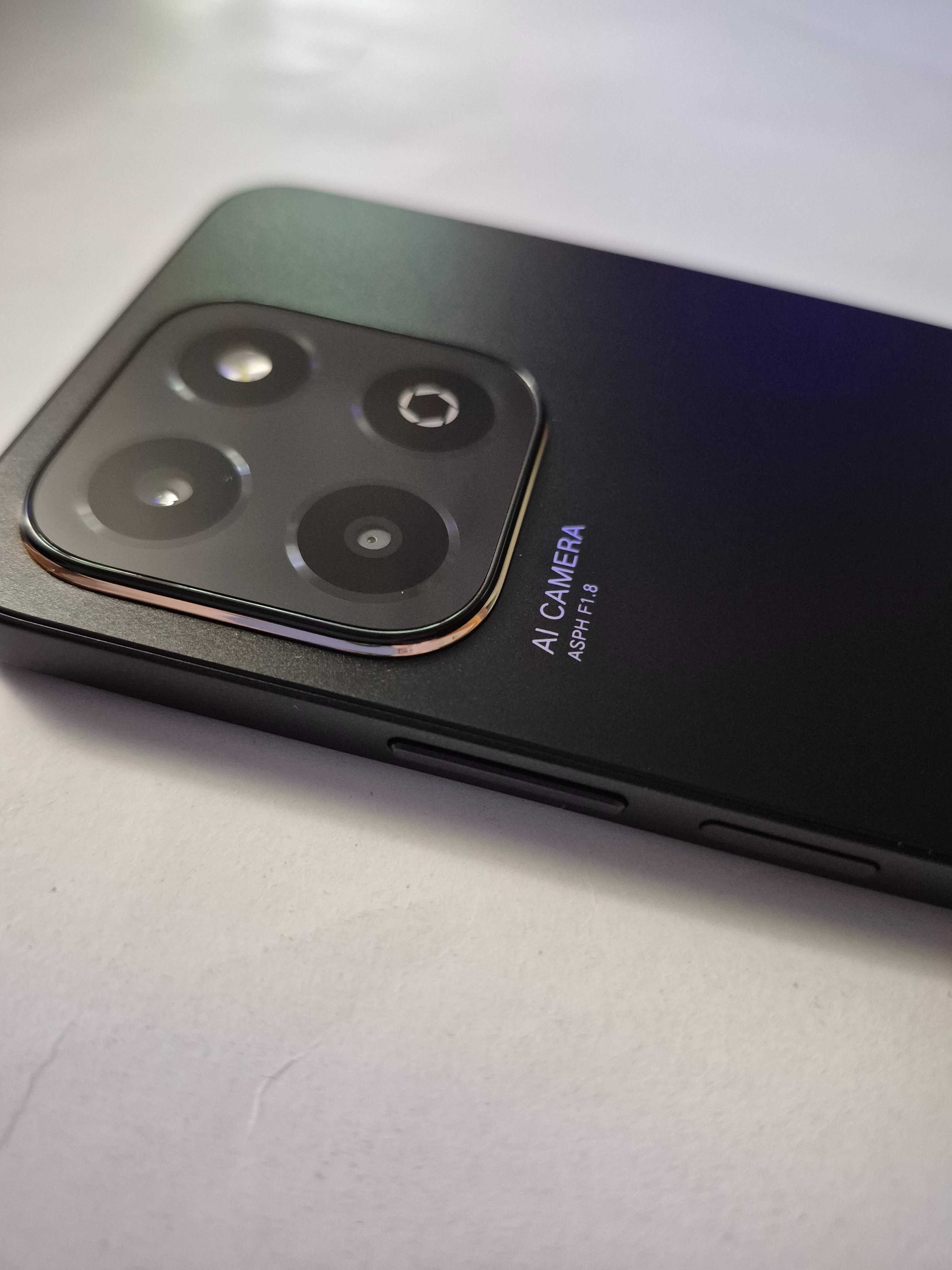 Чисто НОВ смартфон HONOR X6B BLACK 6.56 ", 128 GB, RAM 4 GB в гаранция