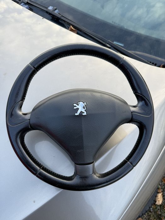 Волан Peugeot 407 с еърбег – кожен