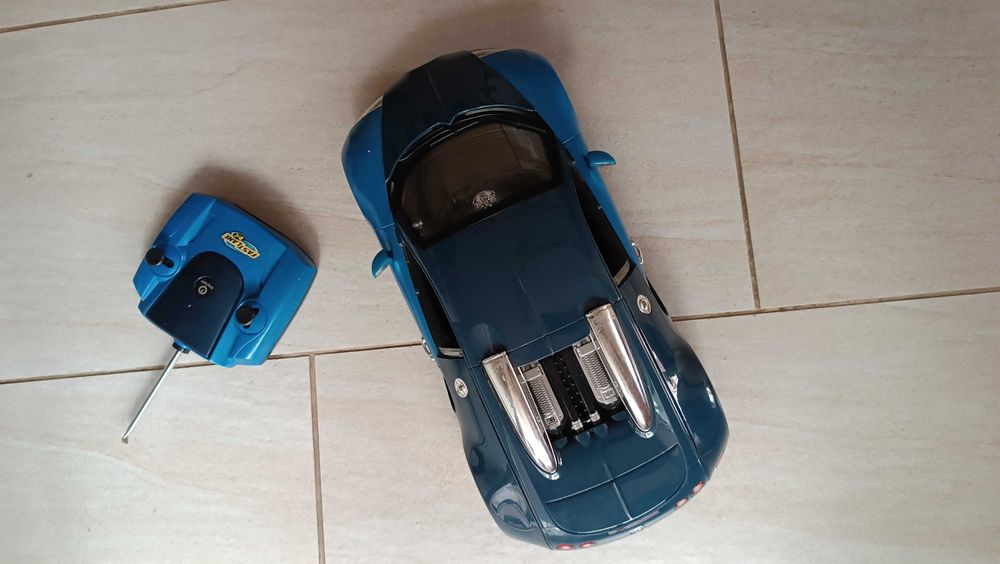 Кола бугати Bugatti с дистанционно управление
