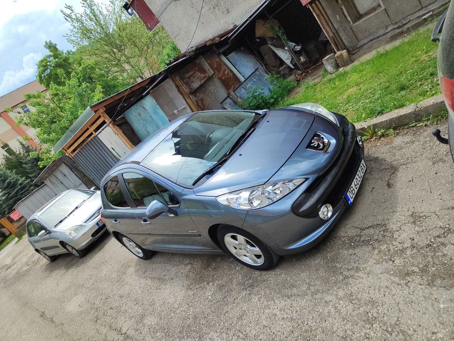 PEUGEOT 207 1.4 бензин