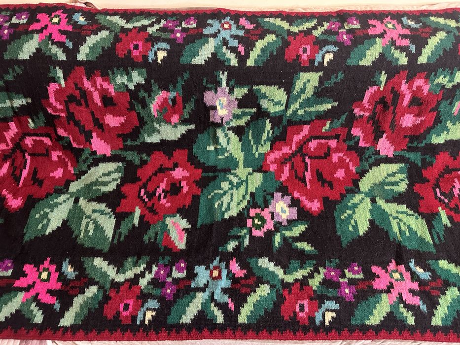 Cuvertura cusuta manual din lana