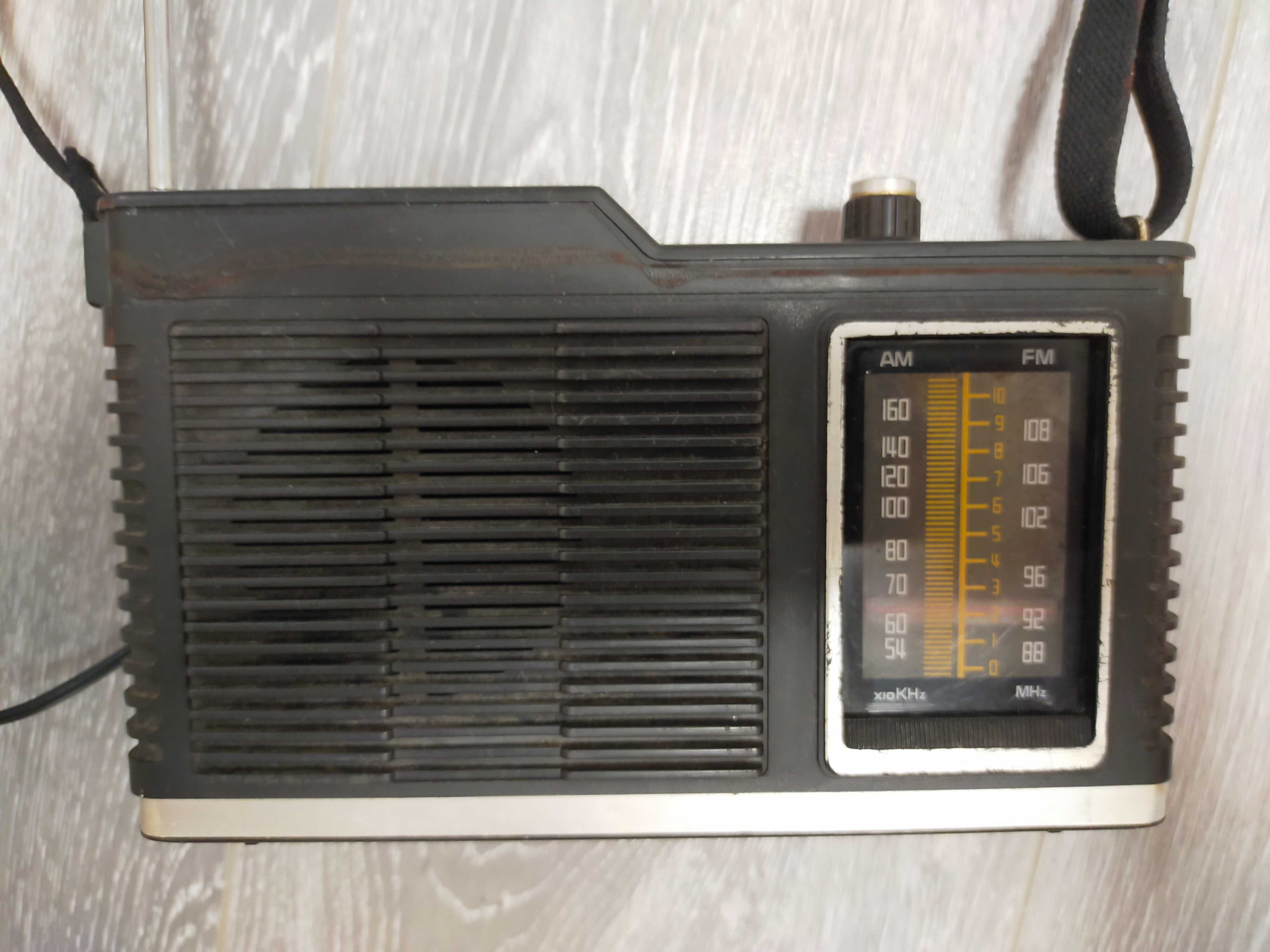 Radio portabil vintage