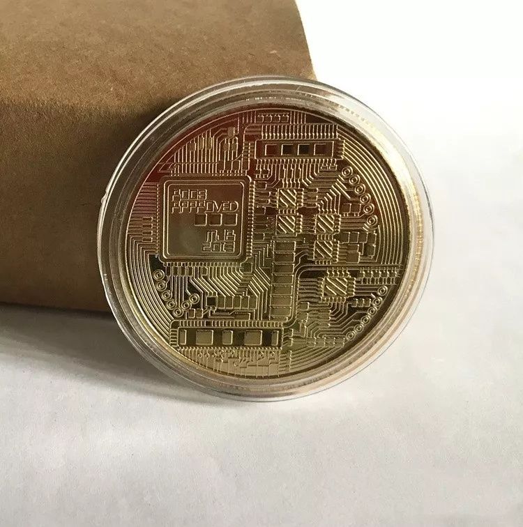 Moneda de colectie Bitcoin aurie&argintie și alte modele