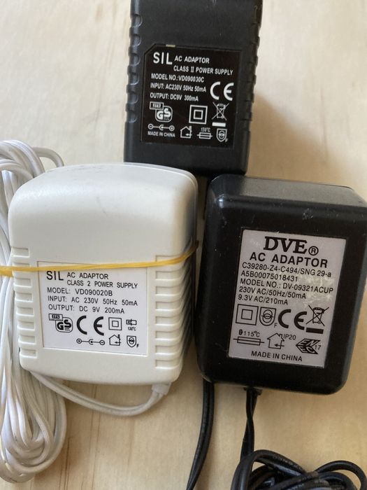 Transformator 9v. 9,3v . Alimentator 9v. adaptor 9,3v