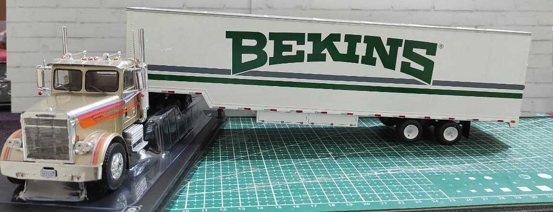 Продам грузовые модели, фуры, тягачи, сцепки в масштабе 1/43
