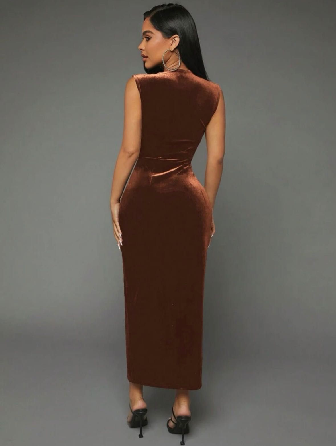 Rochie elegantă midi