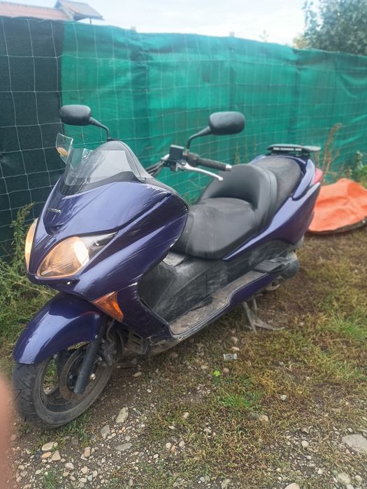 Vând honda cp cilindrica 250