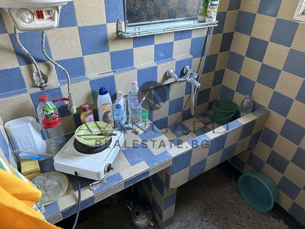 Продава се Тристаен апартамент в Пловдив, Кючук Париж - 82 кв.м за 1336 €/кв.м - Снимка #13