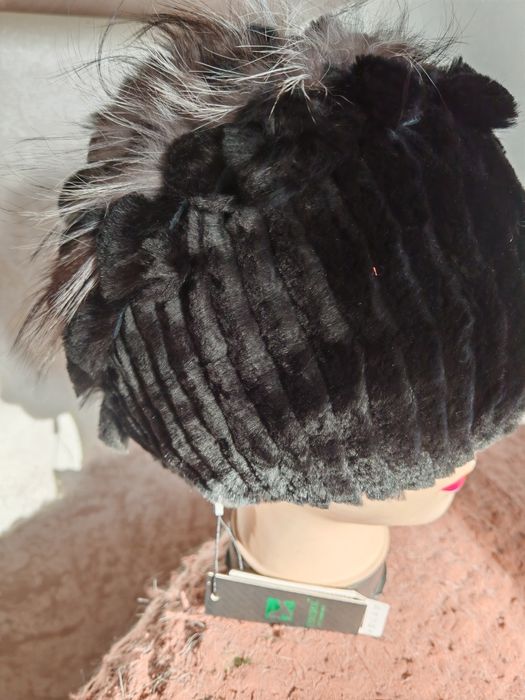 Шапка женская натуральная,