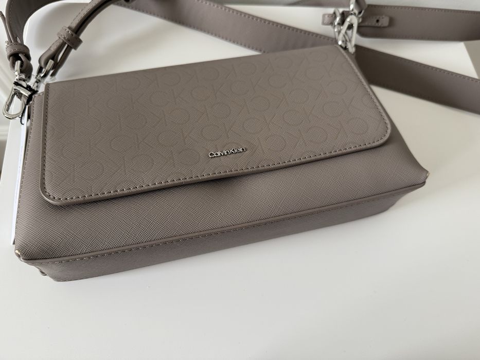 Дамска crossbody чанта Calvin Klein