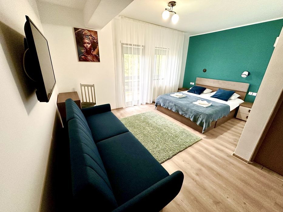 Piscină, ciubăr, foișor, grătar, munte  cazare relaxare totală 10 pers