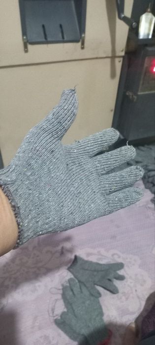 Перчатка ишлаб чикариш машинкаси сотилади