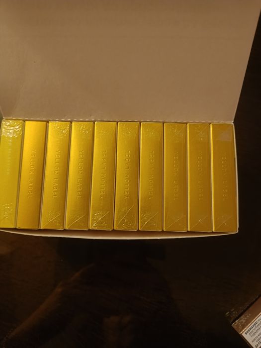 Хиитс yellow , един стек