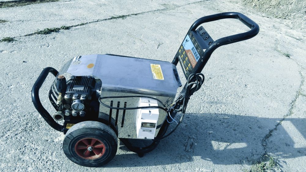 Карчер, 2 дона сотилади.