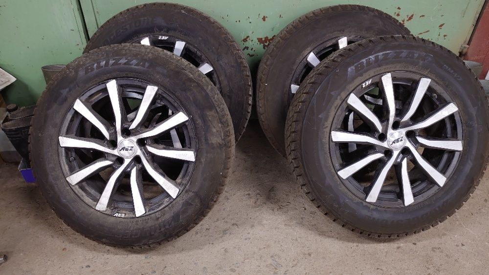 Продавам джанти AEZ в комплект със зимни гуми Bridgestone 235/65R18