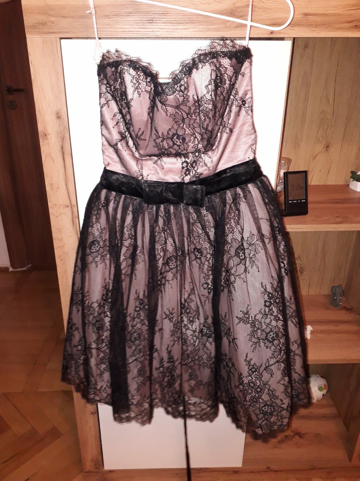 Rochie negru cu roz