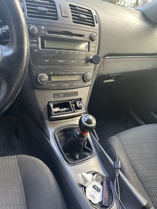 Vand /schimb Toyota Avensis T27