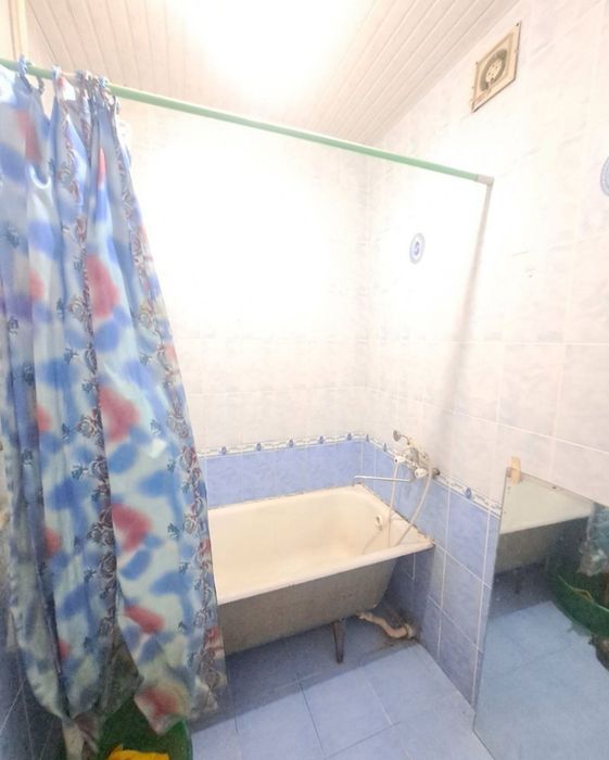 Продаётся на Ферузе 2ком