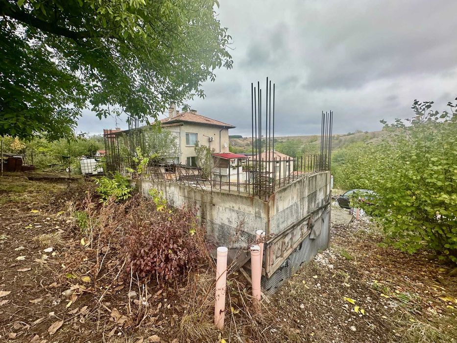 Продава се Къща в Сливница - 233 кв.м за 237 €/кв.м - Снимка #2