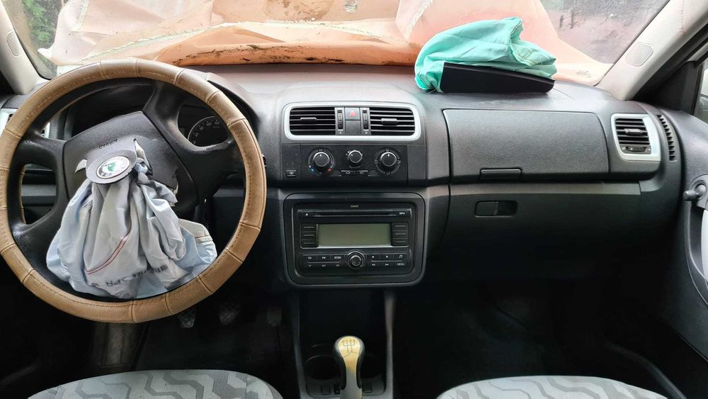 Vand Skoda Fabia lovita/pentru piese