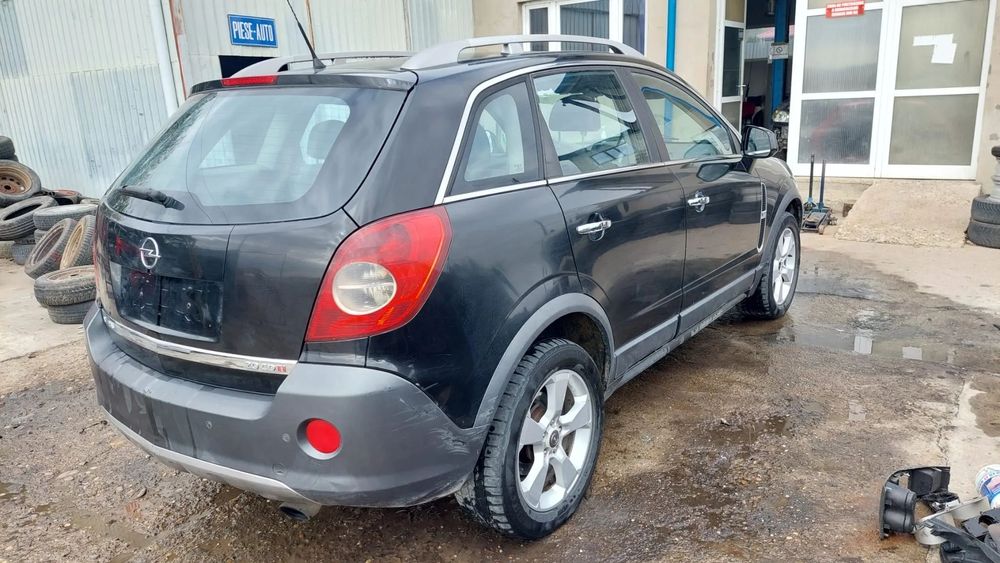 Dezmembram Opel Antara an 2008 motor 2.0 Cdti cutie 4x4 Automata
