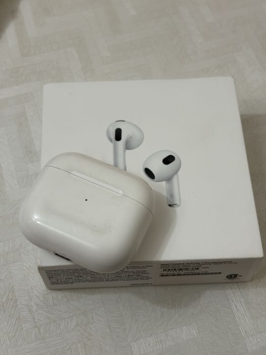 Продам original AirPods 3