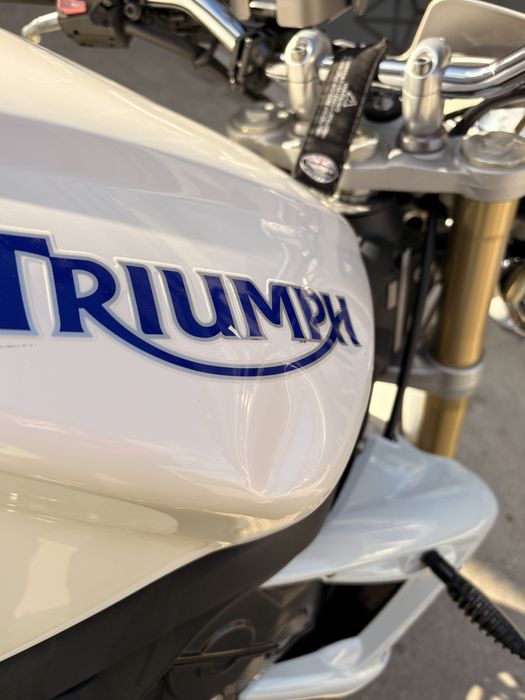 Triumph street triple 675 2010