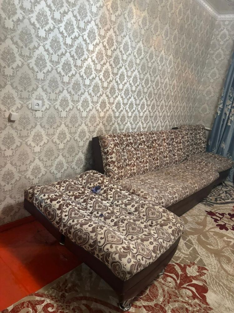 Диван в хорошем качество