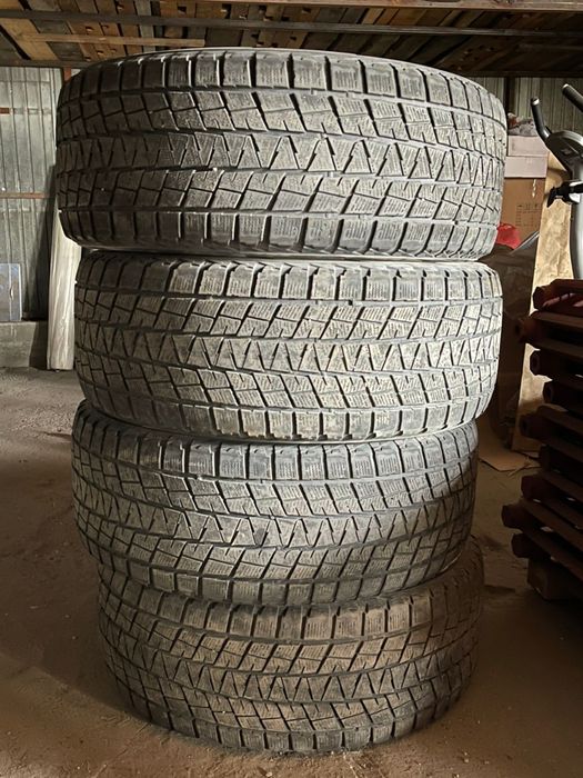 BRIDGSTOUNE R18 285/60 комплект зима