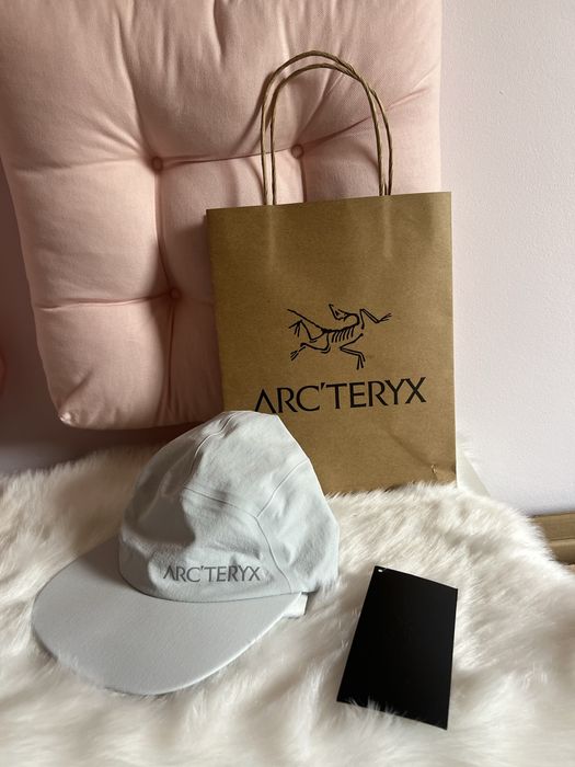 Şapcă Arc'teryx gri